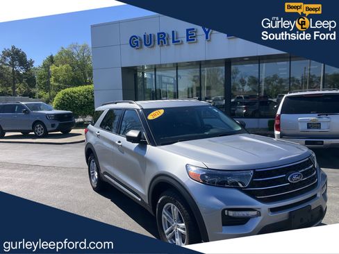 Certified 2021 Ford Explorer XLT w/ Equipment Group 202A AWD/4WD image 1