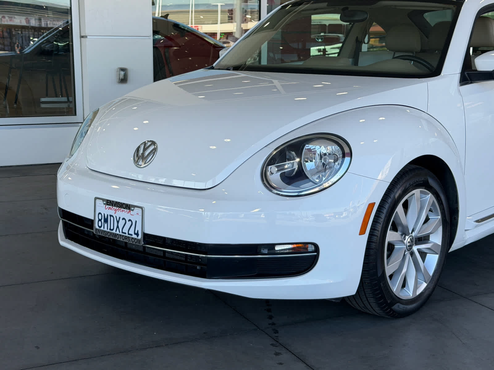 Used 2013 Volkswagen Beetle TDI FWD image 3