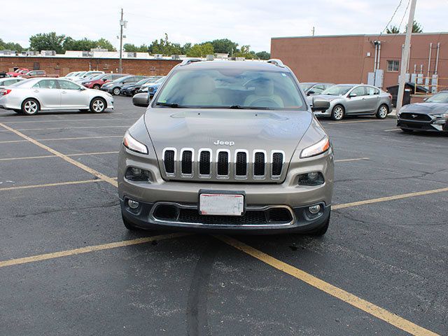 Used 2016 Jeep Cherokee Limited FWD image 3