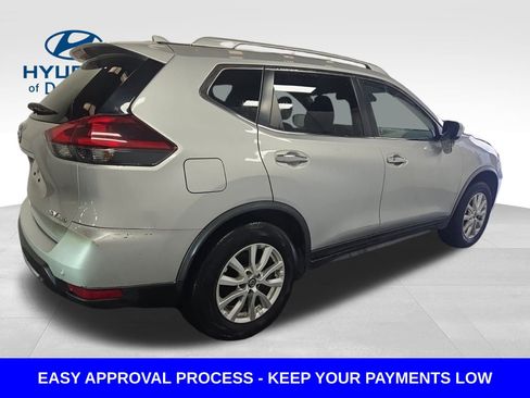 Used 2020 Nissan Rogue SV image 5