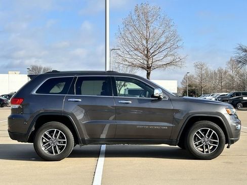 Used 2019 Jeep Grand Cherokee Limited image 3