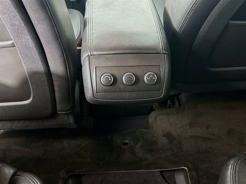 Used 2010 Buick Enclave CXL FWD image 25
