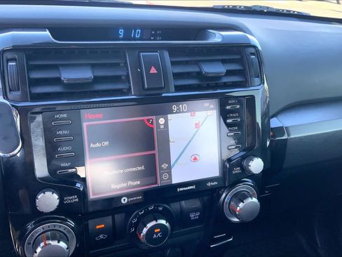 Used 2022 Toyota 4Runner TRD Off-Road Premium w/ Moonroof Package AWD/4WD image 34