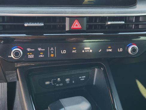 Used 2025 Kia K5 EX image 23