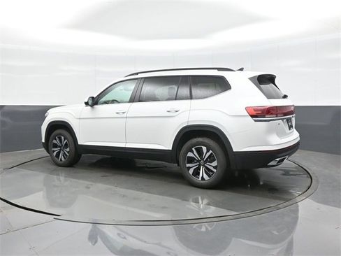 New 2026 Volkswagen Atlas SE image 5