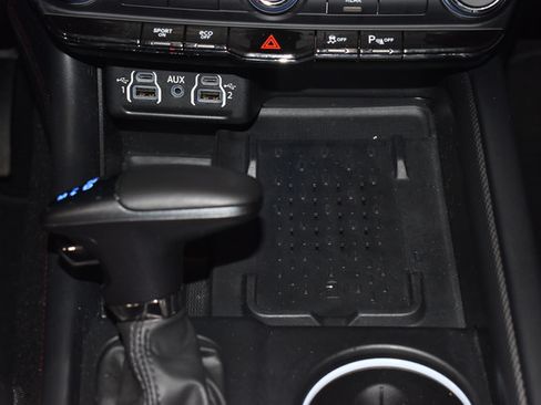 Used 2025 Dodge Durango R/T w/ Blacktop Package AWD/4WD image 33