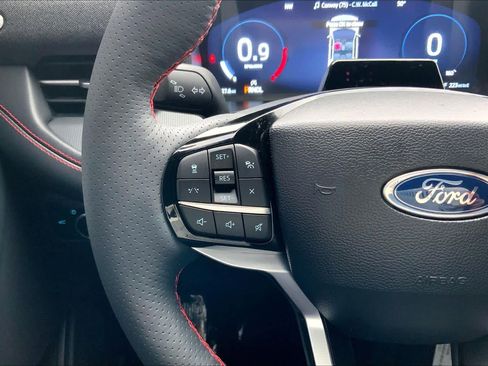 Used 2025 Ford Explorer ST-Line image 23