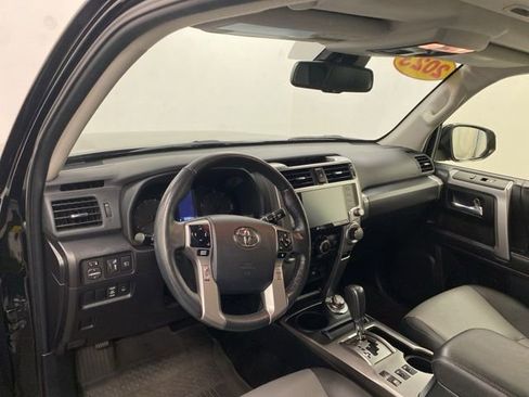 Used 2023 Toyota 4Runner SR5 Premium image 7