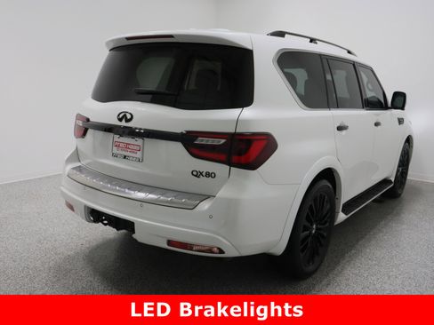 Used 2023 INFINITI QX80 Sensory w/ All-Season Package image 7
