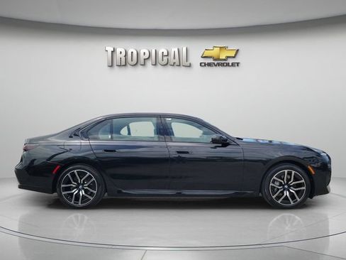Used 2025 BMW 740i RWD image 6
