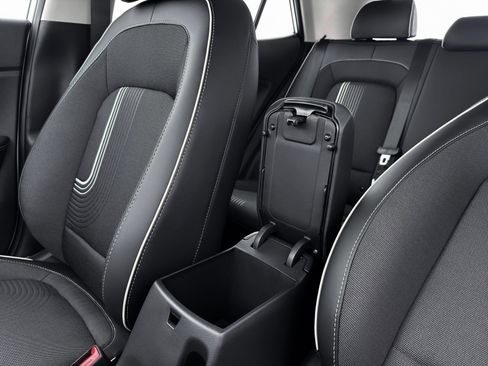 New 2026 Hyundai Venue SEL FWD image 18