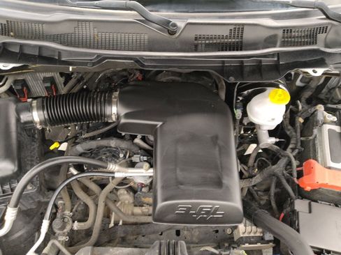 Used 2023 RAM 1500 Classic SLT w/ Electronics Group AWD/4WD image 30
