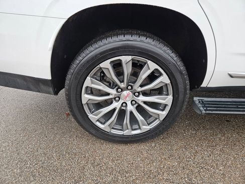 Used 2021 GMC Yukon Denali w/ Denali Premium Package image 33