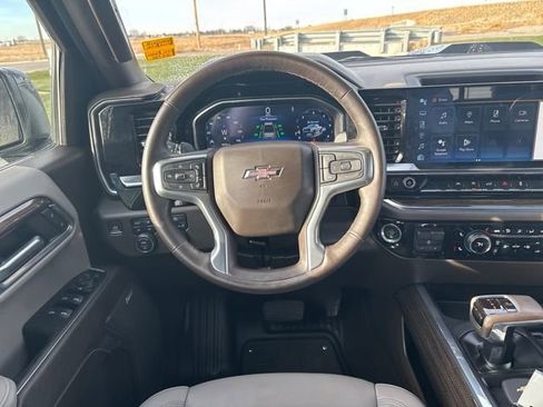 Used 2024 Chevrolet Silverado 1500 LT Trail Boss w/ Convenience Package II image 13