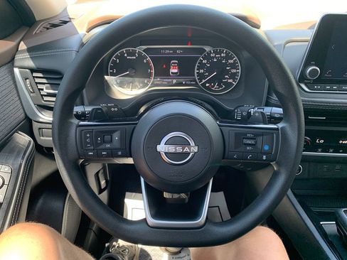 Used 2023 Nissan Rogue SV FWD image 17