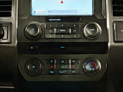 Used 2018 Ford F150 XLT w/ Equipment Group 302A Luxury image 27