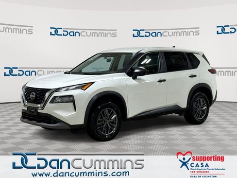 Used 2023 Nissan Rogue S FWD image 1