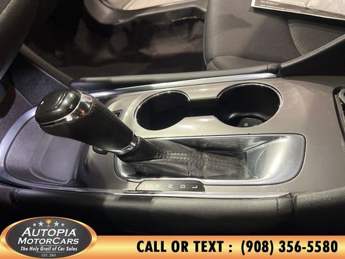 Used 2017 Chevrolet Malibu LT image 26