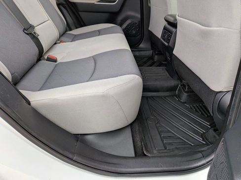 Used 2020 Toyota RAV4 XLE w/ Convenience Package image 20