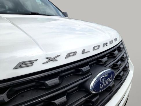 Used 2016 Ford Explorer Sport w/ Equipment Group 401A image 17