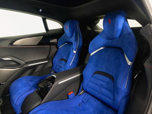Used 2025 Ferrari Purosangue AWD/4WD image 30
