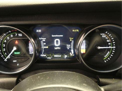 Used 2021 Jeep Wrangler Unlimited Sahara w/ Cold Weather Group image 5