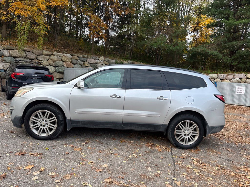 Used 2015 Chevrolet Traverse LT w/ Style and Technology Package AWD/4WD image 2