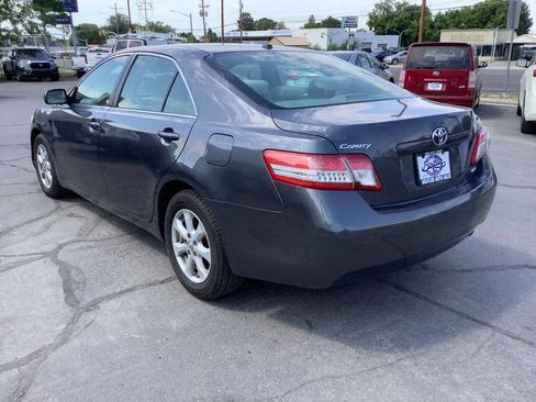 Used 2010 Toyota Camry LE FWD image 12