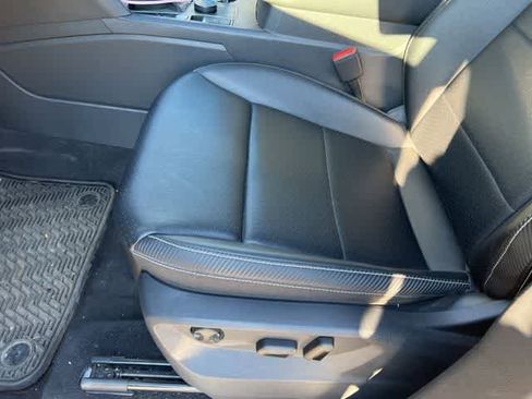 Used 2021 Volkswagen Atlas Cross Sport SE image 10