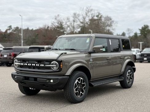 New 2025 Ford Bronco Outer Banks image 8