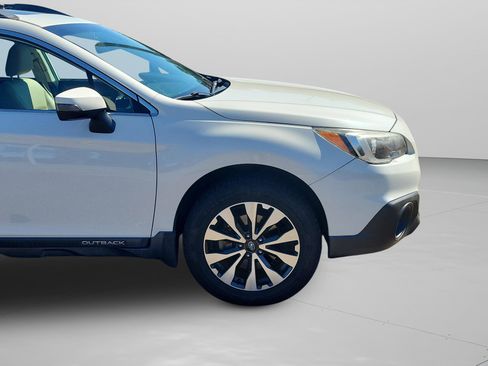 Used 2017 Subaru Outback 2.5i Limited image 29