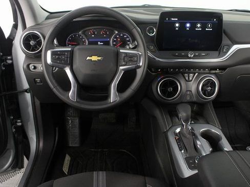 Used 2024 Chevrolet Blazer LT w/ Convenience Package image 11