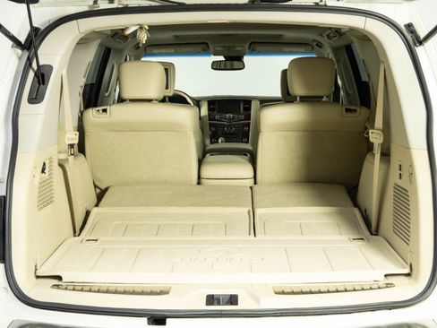 Used 2015 INFINITI QX80 4WD w/ Deluxe Technology Package image 32