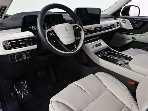 New 2026 Lincoln Aviator Reserve AWD/4WD image 12