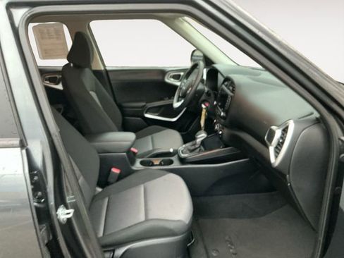 Used 2024 Kia Soul LX w/ Option Group 015 FWD image 16
