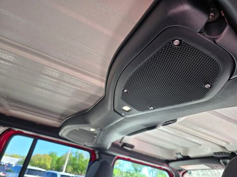 Certified 2026 Jeep Wrangler Unlimited Rubicon image 37