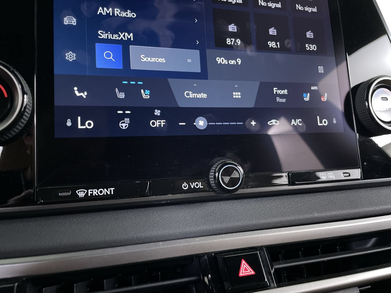 Used 2023 Lexus RX 350 Premium w/ Accessory Package (Z1) AWD/4WD image 18