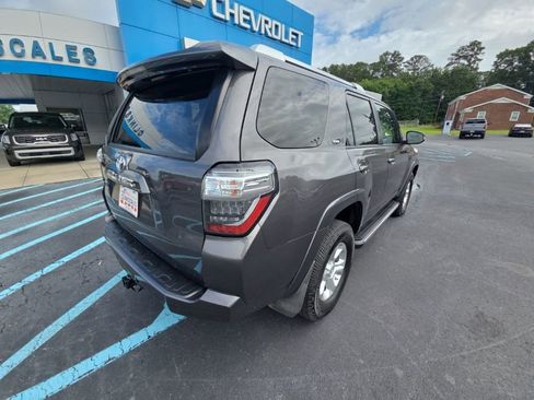 Used 2017 Toyota 4Runner SR5 Premium AWD/4WD image 9