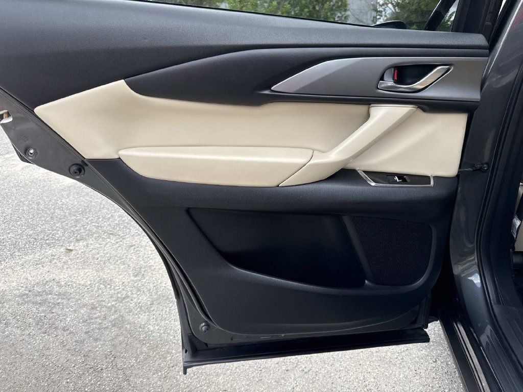 Used 2019 MAZDA CX-9 Touring FWD image 12