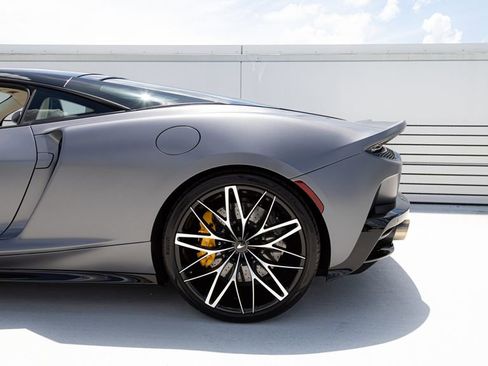 Used 2023 McLaren GT RWD image 11