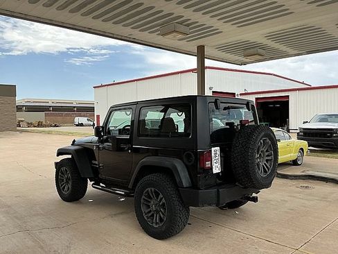 Used 2014 Jeep Wrangler Sport AWD/4WD image 7
