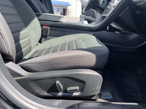 Used 2019 Ford Fusion SE image 34