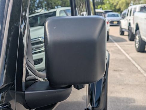 Used 2025 Jeep Wrangler Unlimited Sahara AWD/4WD image 13