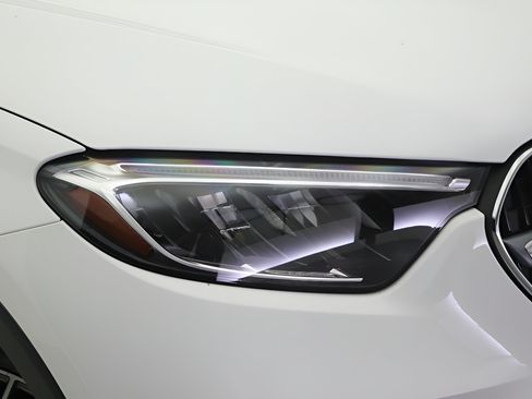 Certified 2023 Mercedes-Benz GLC 300 4MATIC image 25