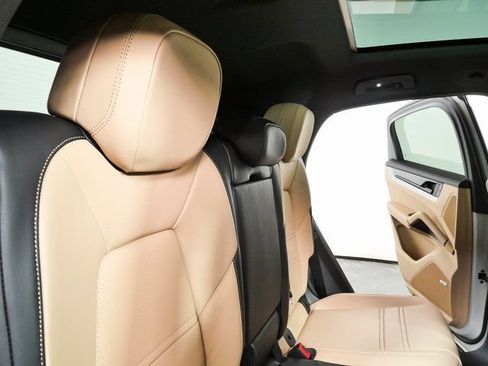 New 2026 Porsche Cayenne Coupe AWD/4WD image 24