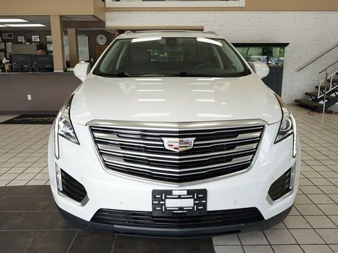 Used 2017 Cadillac XT5 Luxury w/ Driver Awareness Package image 19