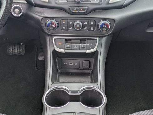 Certified 2024 GMC Terrain SLE w/ Driver Convenience Package FWD image 19