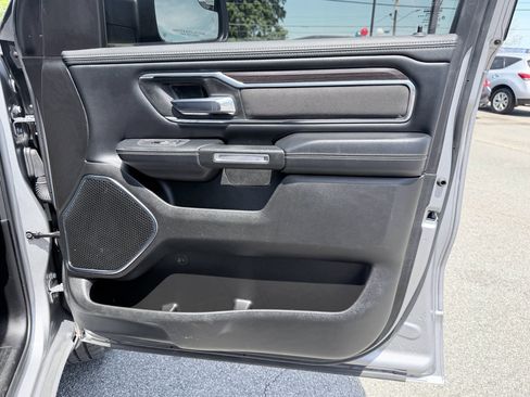 Used 2025 RAM 1500 Laramie AWD/4WD image 32