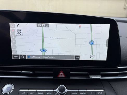 Used 2025 Hyundai Elantra SEL image 23