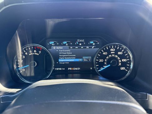 Used 2015 Ford F150 Platinum w/ Equipment Group 701A Luxury AWD/4WD image 24